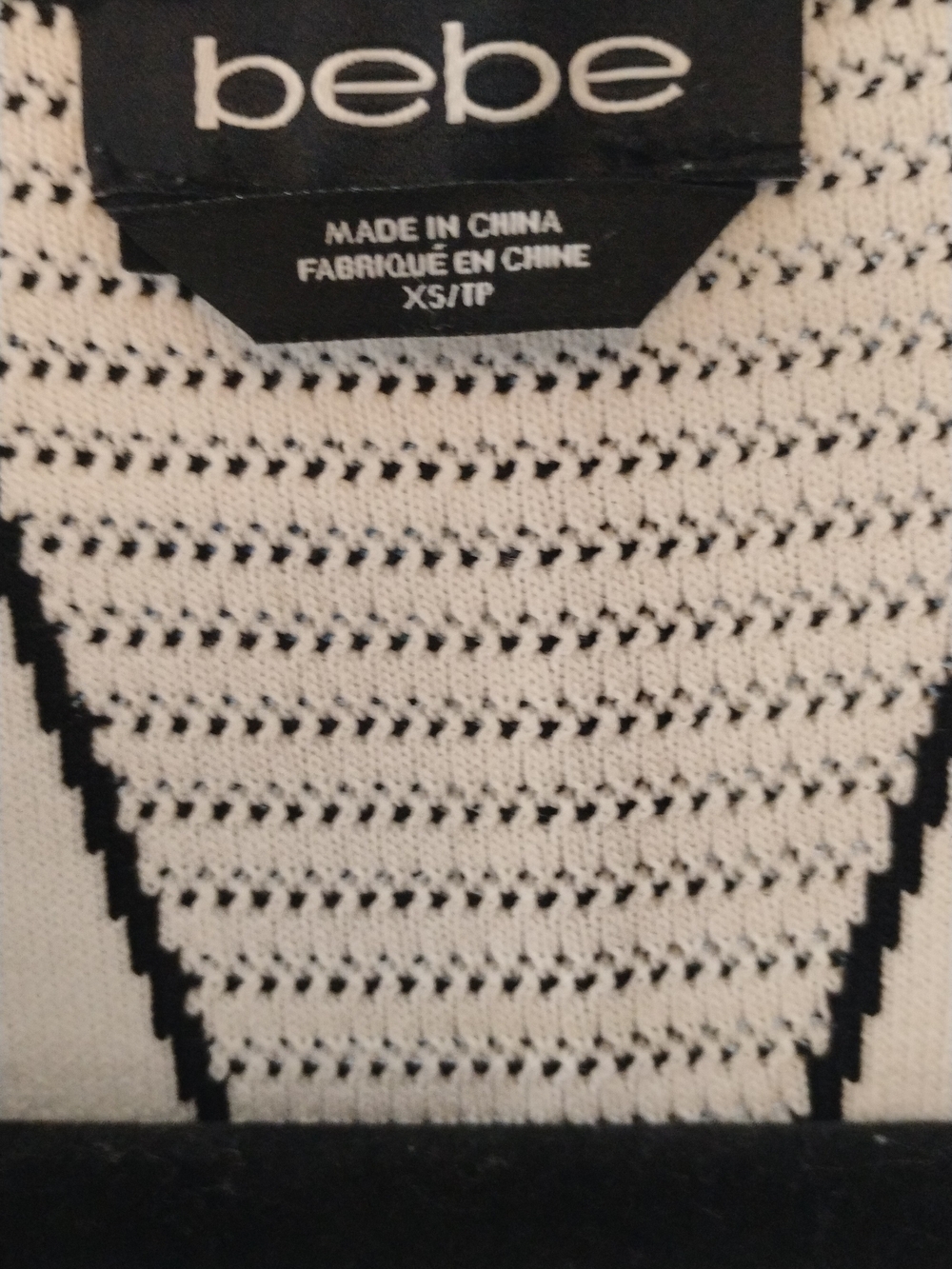 bebe Black & Cream Geometric Knit Bodycon Bandage Dress SZ XS - Picture 4 of 6